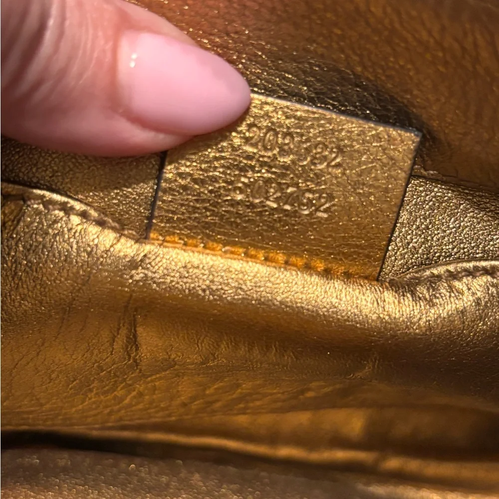 GUCCI Hysteria Gold Metallic Designer Women's Clutch - Picture 5 of 8